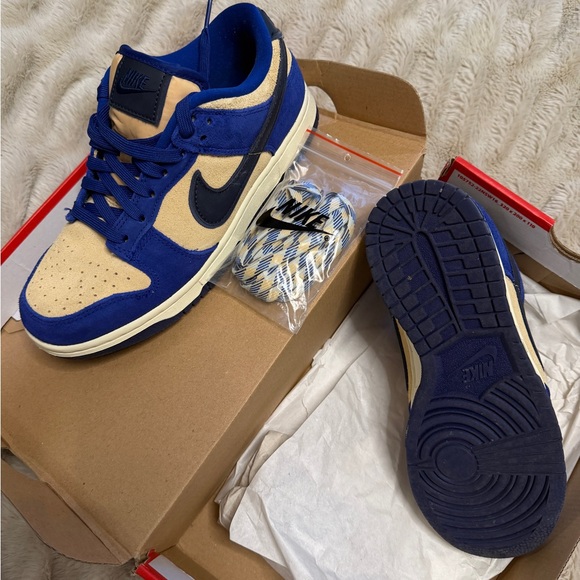 Nike Shoes - Nike Men's Sneakers in Blue and Tan